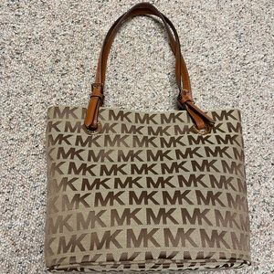 Michael Kors purse